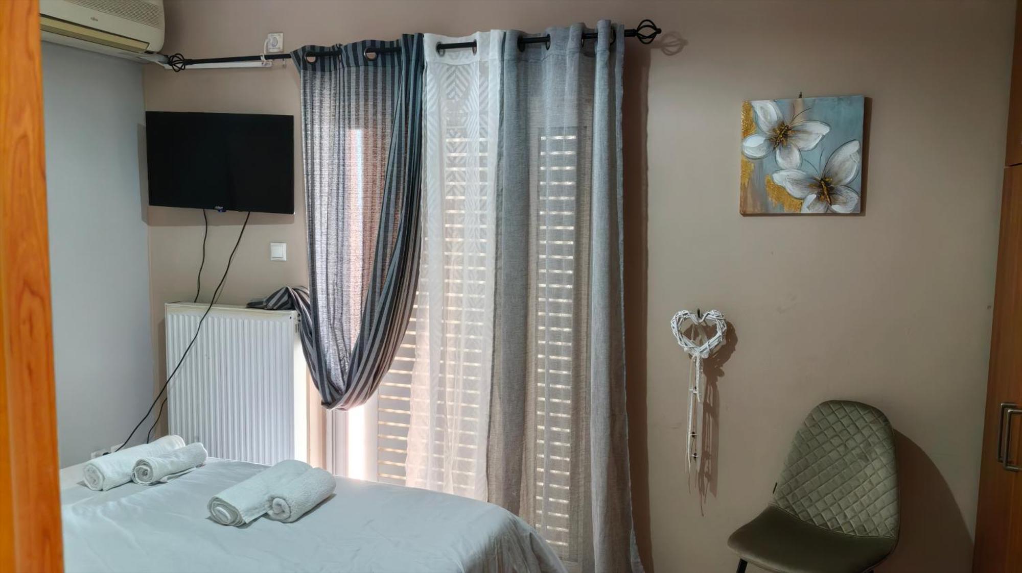 Airport Friendly House 1 *
