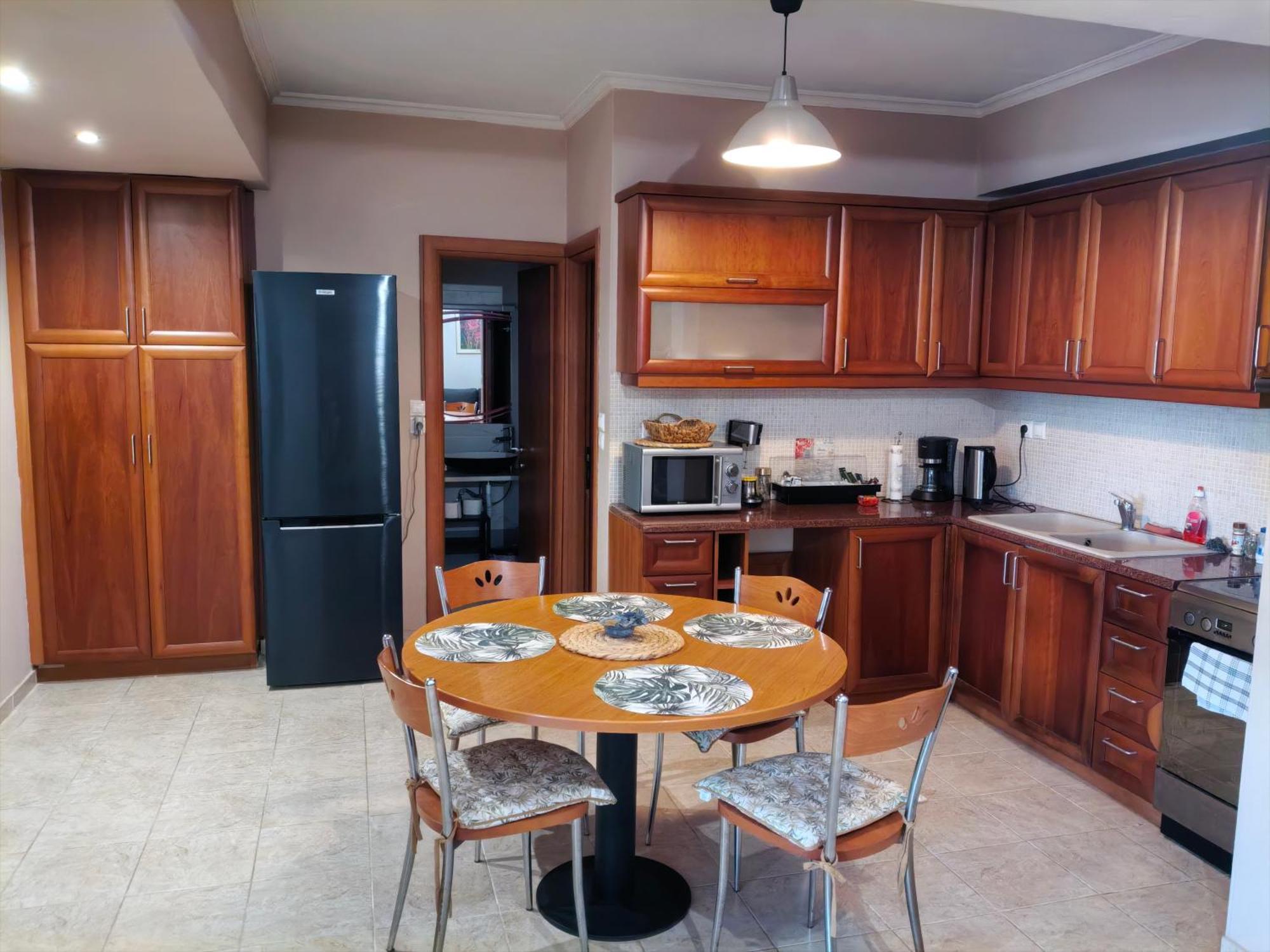 Airport Friendly House 1 Artemi